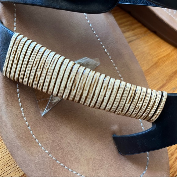 Cloudwalkers open-toe sandals with black leather buckle and raffia wood 8W wide - Picture 10 of 13